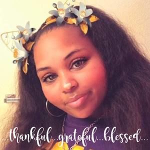 Meet your Posher, Dominique